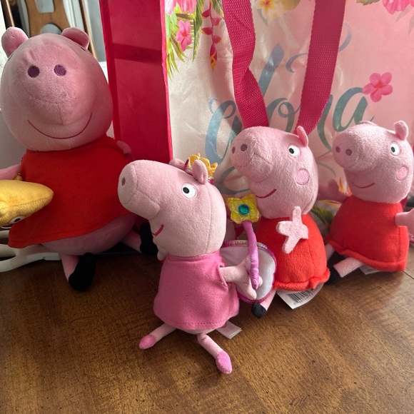Peppa Pig Bundle - Picture 8 of 9